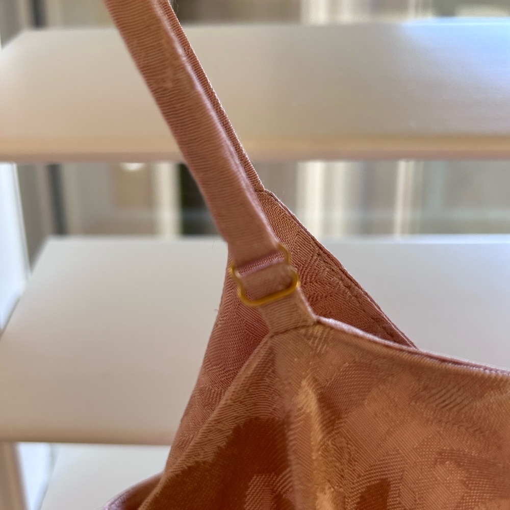 Pretty Top With Adjustable Straps. - image 6